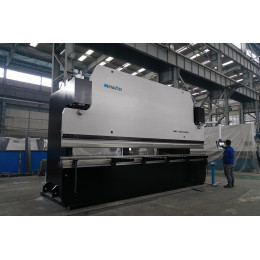 MetalTec HBC 400/4000 листогибочные гидравлические прессы с ЧПУ большого тоннажа