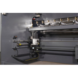 MetalTec HBС 135/2500 4+1 ЧПУ МТ-15  Листогибочный пресс с ЧПУ